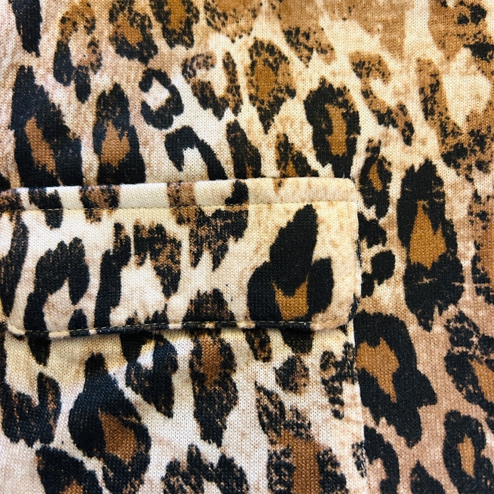 🧡 Kate Park Leopard Button-Up Top – Size Small - Picture 10 of 11